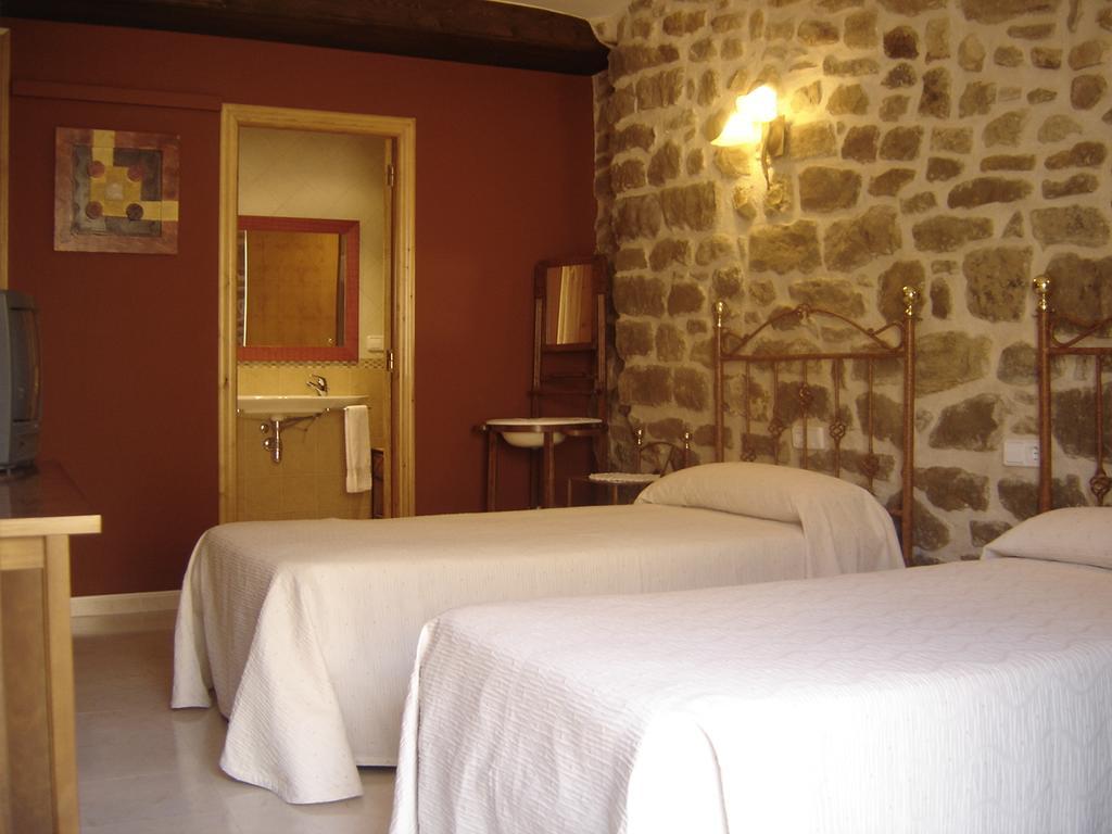 Hostal Casa Laure Y Mª Jose Arens de Lledo ภายนอก รูปภาพ