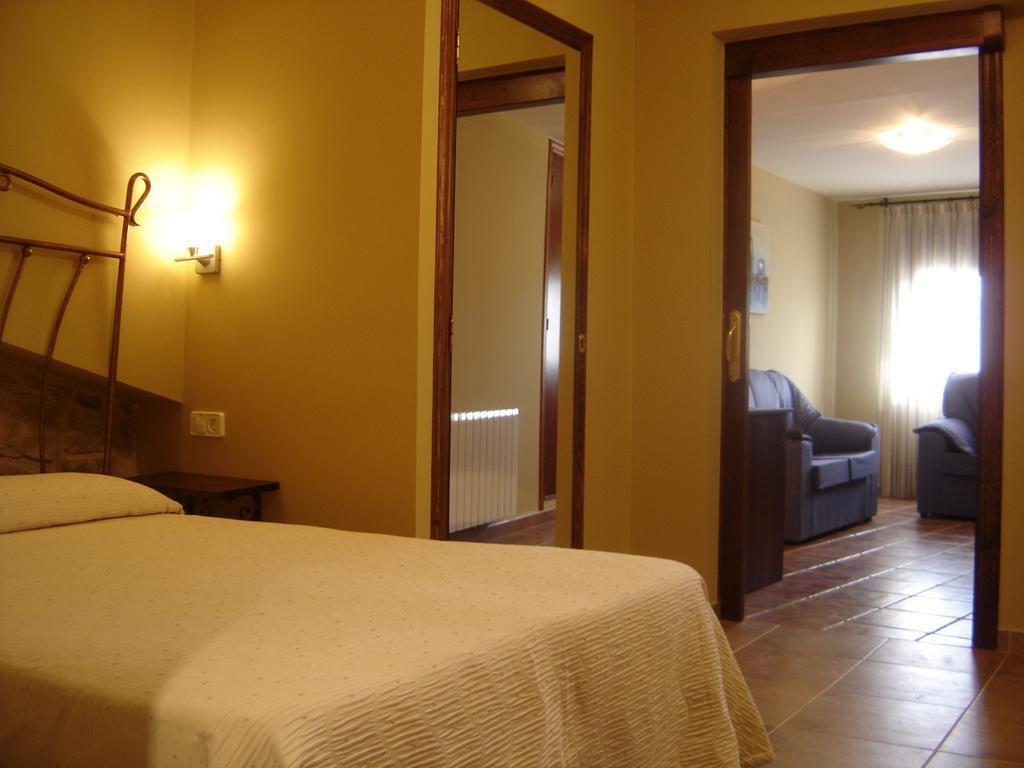 Hostal Casa Laure Y Mª Jose Arens de Lledo ภายนอก รูปภาพ