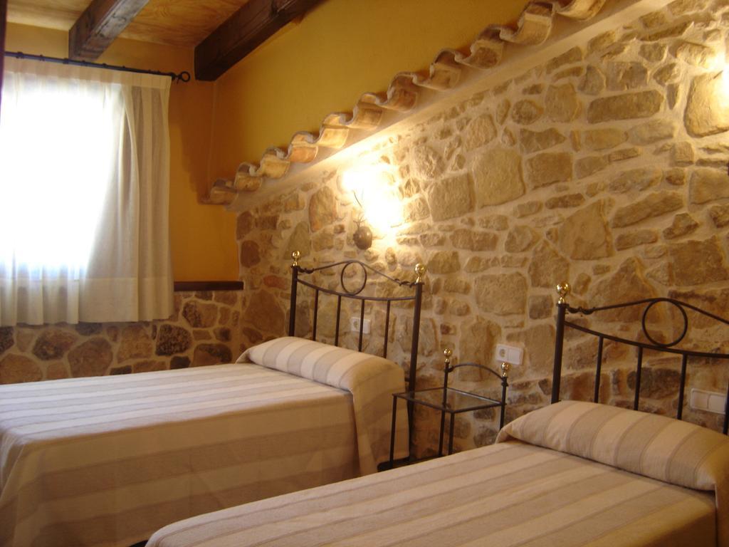 Hostal Casa Laure Y Mª Jose Arens de Lledo ภายนอก รูปภาพ