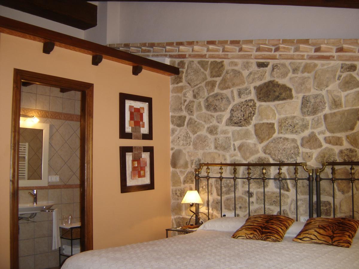 Hostal Casa Laure Y Mª Jose Arens de Lledo ภายนอก รูปภาพ