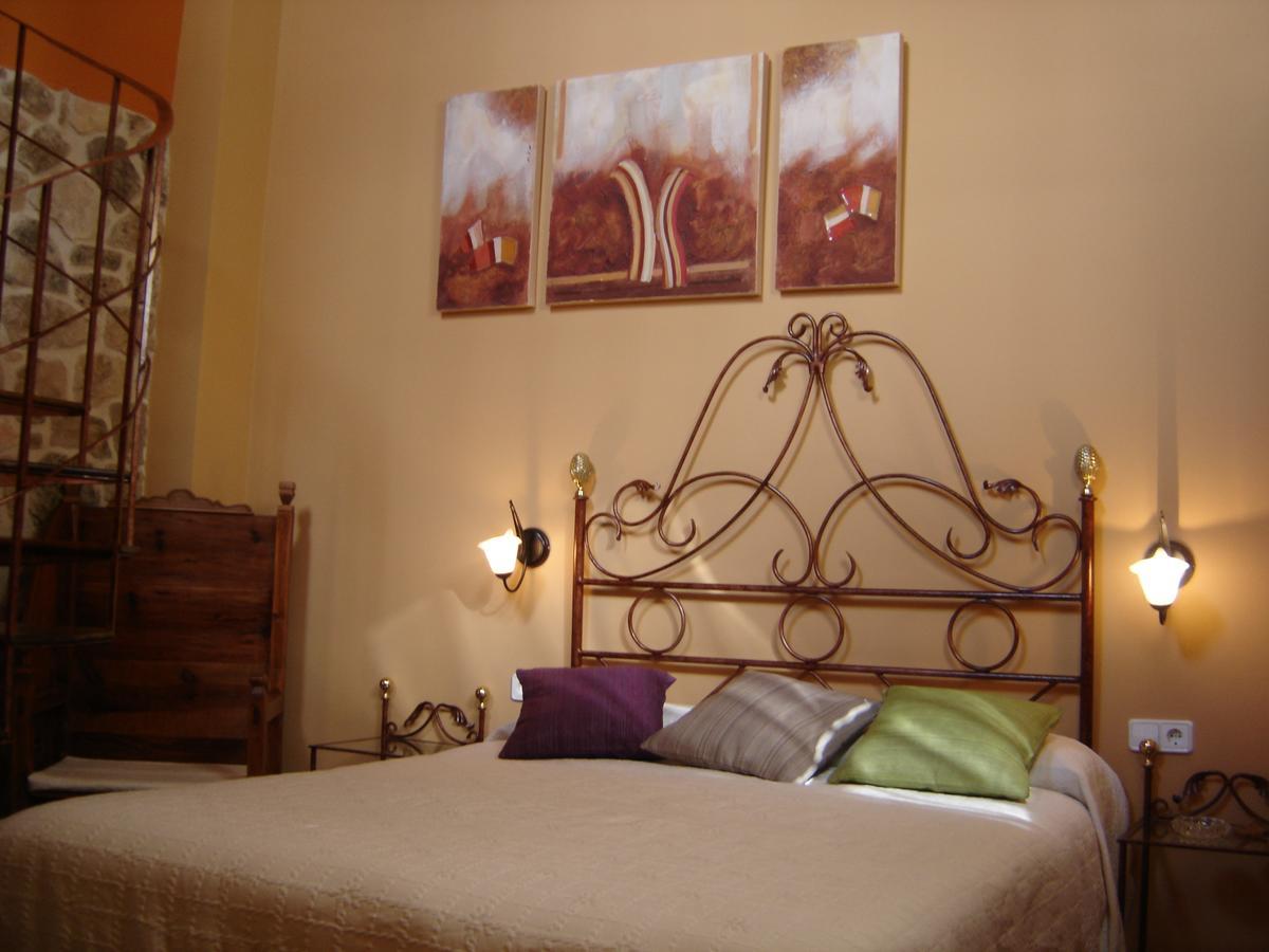 Hostal Casa Laure Y Mª Jose Arens de Lledo ภายนอก รูปภาพ