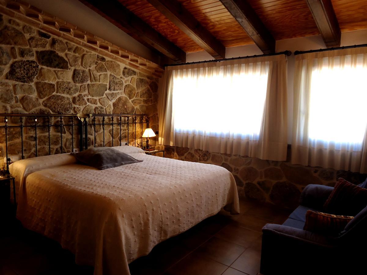 Hostal Casa Laure Y Mª Jose Arens de Lledo ภายนอก รูปภาพ