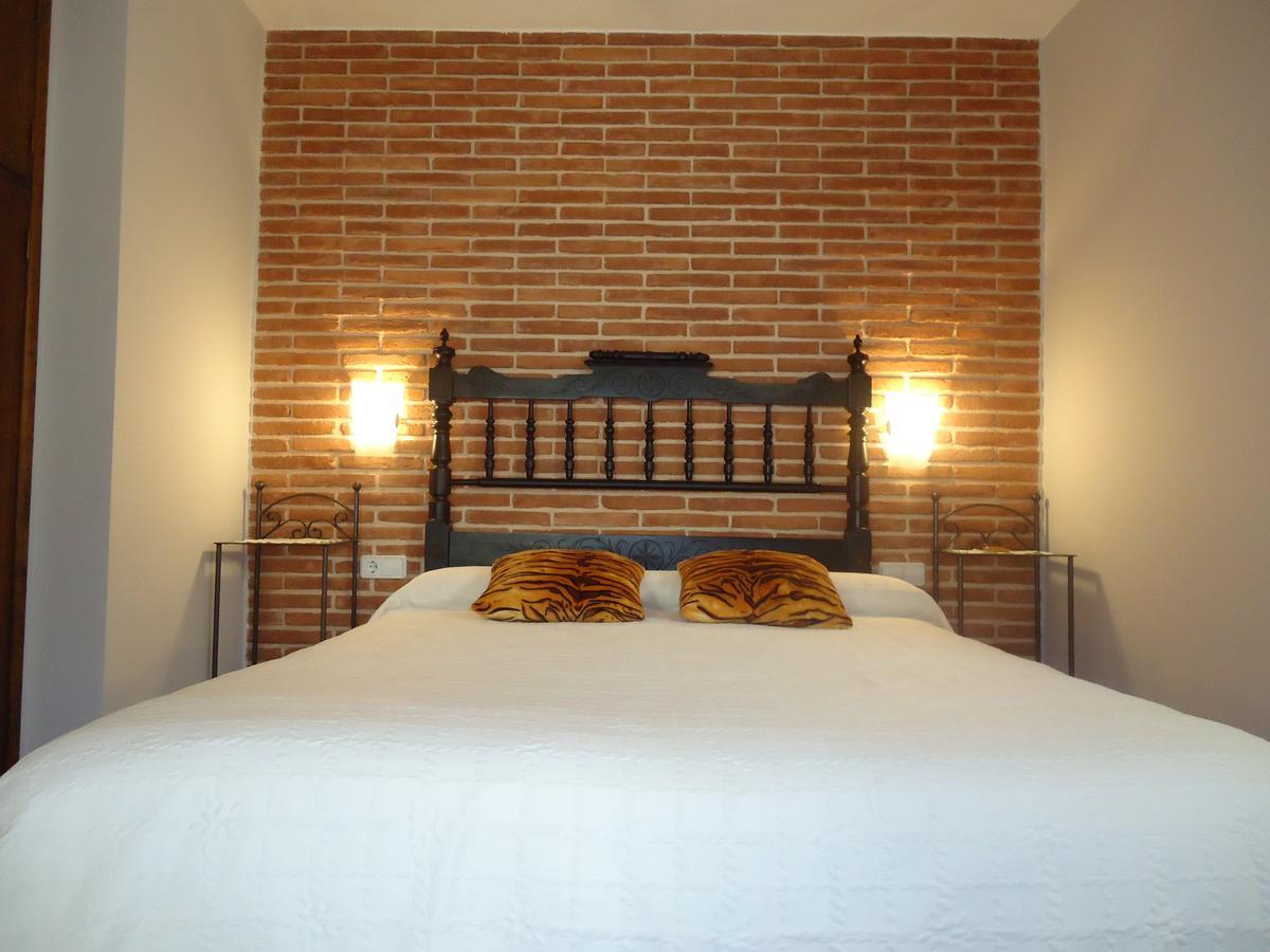 Hostal Casa Laure Y Mª Jose Arens de Lledo ภายนอก รูปภาพ