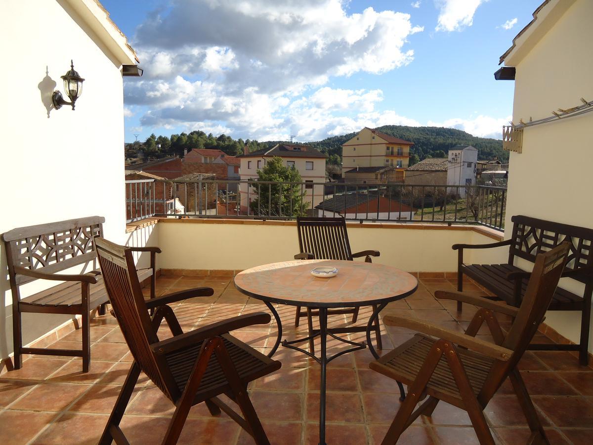 Hostal Casa Laure Y Mª Jose Arens de Lledo ภายนอก รูปภาพ